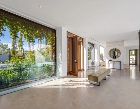 Villa for sale in Benahavis