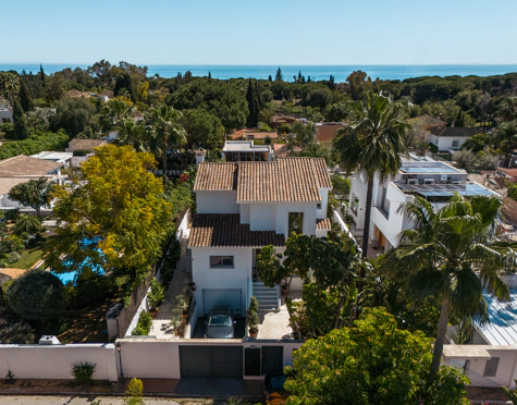 Villa for sale in Nagüeles, Marbella Golden Mile