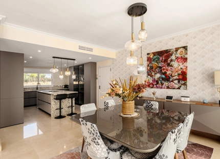 ECANTADORA VILLA MEDITERRANEA A LA VENTA EN NAGÜELES