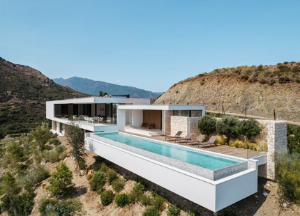 EXQUISITA VILLA DE LUJO CON VISTAS PANORAMICAS EN VENTA EN BENAHAVIS
