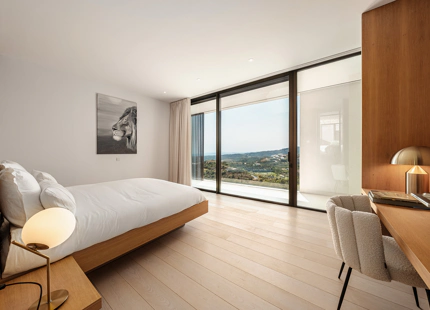 EXQUISITA VILLA DE LUJO CON VISTAS PANORAMICAS EN VENTA EN BENAHAVIS