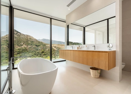 EXQUISITA VILLA DE LUJO CON VISTAS PANORAMICAS EN VENTA EN BENAHAVIS