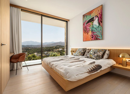 EXQUISITA VILLA DE LUJO CON VISTAS PANORAMICAS EN VENTA EN BENAHAVIS