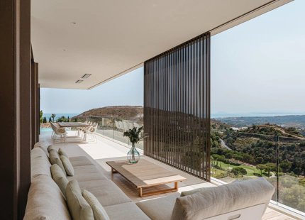 EXQUISITA VILLA DE LUJO CON VISTAS PANORAMICAS EN VENTA EN BENAHAVIS