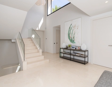 Villa en venta en Los Olivos, Nueva Andalucia