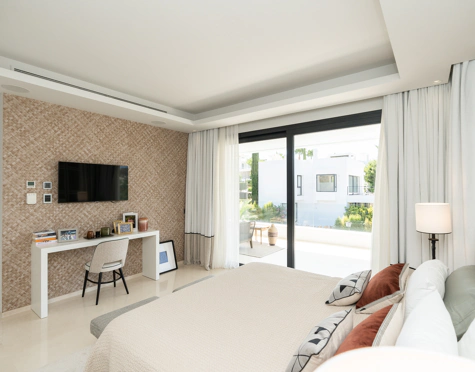 Villa en venta en Los Olivos, Nueva Andalucia