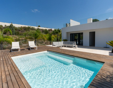 Villa en venta en Los Olivos, Nueva Andalucia