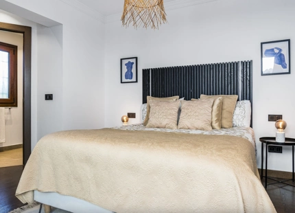 VILLA FAMILIAR CERCA DE PUERTO BANÚS EN VENTA EN NUEVA ANDALUCÍA