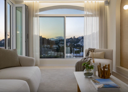ÁTICO DÚPLEX ELEVADO EN VENTA EN LAS COLINAS DE LA QUINTA, BENAHAVIS