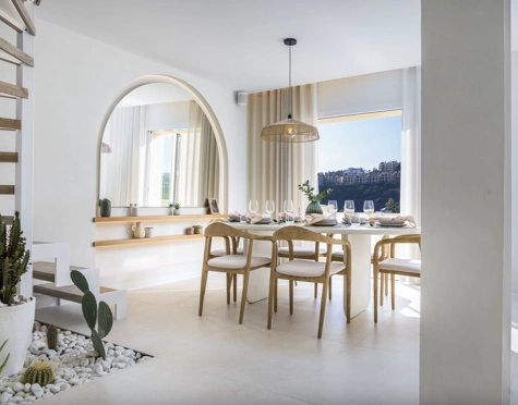 ÁTICO DÚPLEX ELEVADO EN VENTA EN LAS COLINAS DE LA QUINTA, BENAHAVIS