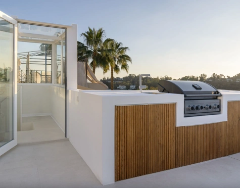 Duplex Penthouse for sale in La Quinta Hills, Benahavis