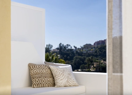 ÁTICO DÚPLEX ELEVADO EN VENTA EN LAS COLINAS DE LA QUINTA, BENAHAVIS