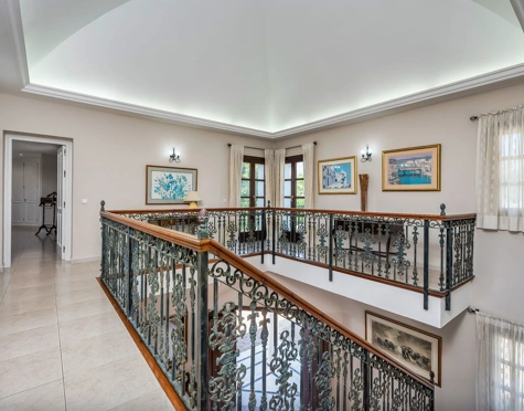 Villa for sale in Cancelada, Estepona East