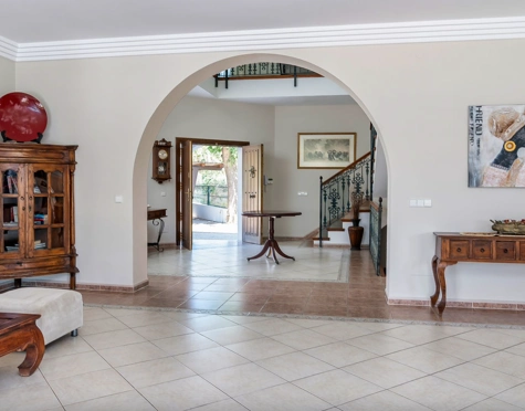 Villa for sale in Cancelada, Estepona East