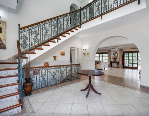 Villa for sale in Cancelada, Estepona East