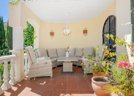 ENCANTADORA VILLA TRADICIONAL EN VENTA EN NUEVA ANDALUCÍA