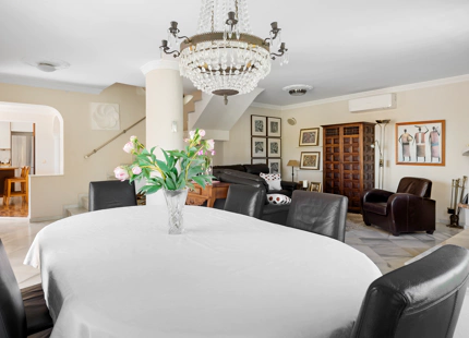 ENCANTADORA VILLA TRADICIONAL EN VENTA EN NUEVA ANDALUCÍA