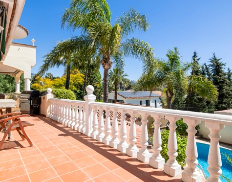 Villa for sale in Nueva Andalucia, Marbella