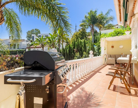 Villa for sale in Nueva Andalucia, Marbella