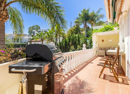 ENCANTADORA VILLA TRADICIONAL EN VENTA EN NUEVA ANDALUCÍA