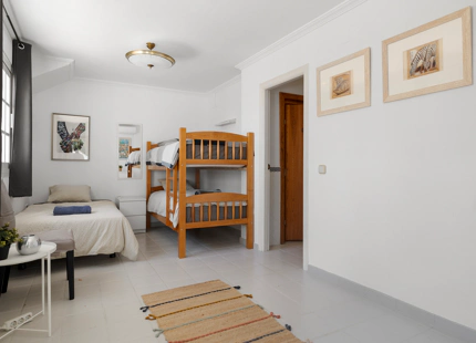 ENCANTADORA VILLA TRADICIONAL EN VENTA EN NUEVA ANDALUCÍA