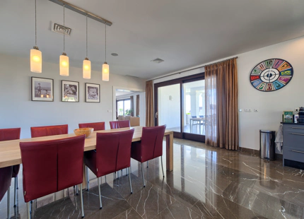 STUNNING VILLA WITH PANORAMIC VIEWS FOR SALE IN LOS FLAMINGOS GOLF, BENAHAVIS