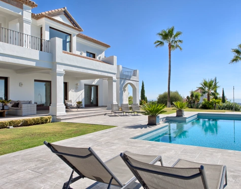 Villa en venta en Los Flamingos Golf, Benahavis