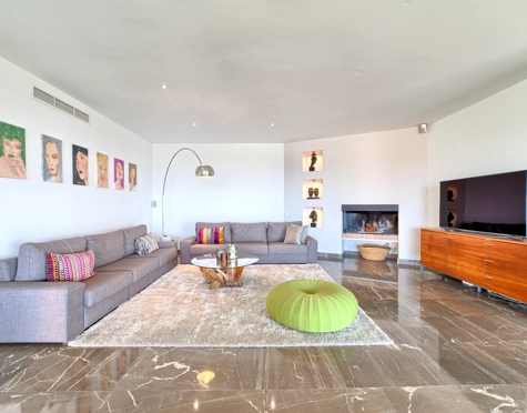 Villa en venta en Los Flamingos Golf, Benahavis