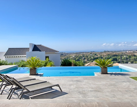 Villa en venta en Los Flamingos Golf, Benahavis