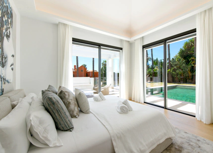VILLA CONTEMPORÁNEA EN VENTA EN SIERRA BLANCA, MARBELLA