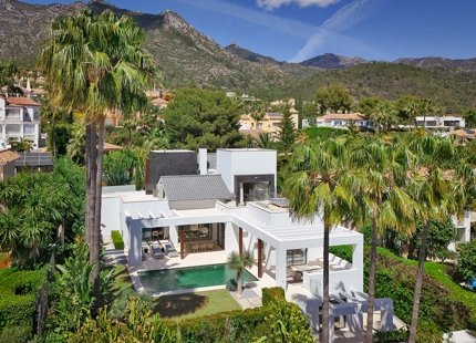 VILLA CONTEMPORÁNEA EN VENTA EN SIERRA BLANCA, MARBELLA