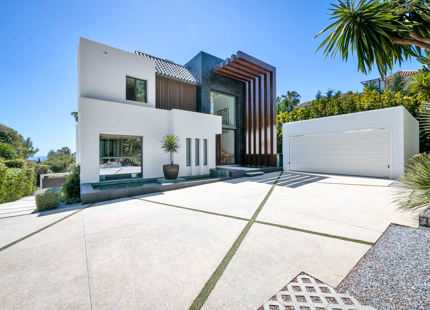 VILLA CONTEMPORÁNEA EN VENTA EN SIERRA BLANCA, MARBELLA