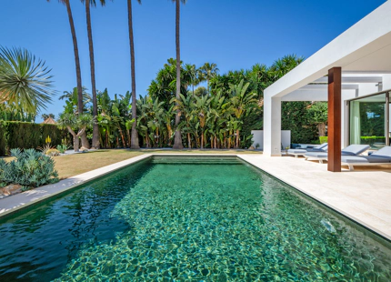 VILLA CONTEMPORÁNEA EN VENTA EN SIERRA BLANCA, MARBELLA