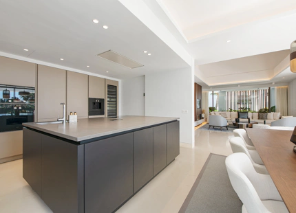 VILLA CONTEMPORÁNEA EN VENTA EN SIERRA BLANCA, MARBELLA