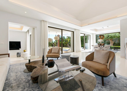VILLA CONTEMPORÁNEA EN VENTA EN SIERRA BLANCA, MARBELLA
