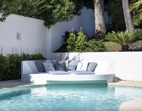 Villa for sale in El Rosario, Marbella Este