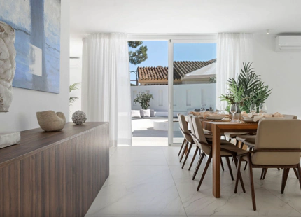 BRIGHT REFURBISHED VILLA FOR SALE IN EL ROSARIO, MARBELLA EAST