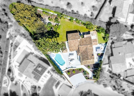 BRIGHT REFURBISHED VILLA FOR SALE IN EL ROSARIO, MARBELLA EAST