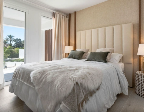Villa for sale in El Rosario, Marbella Este