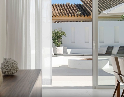 Villa for sale in El Rosario, Marbella Este
