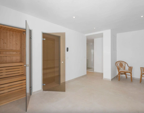 Villa for sale in El Rosario, Marbella Este