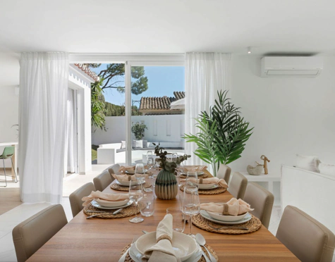 Villa for sale in El Rosario, Marbella Este