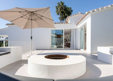 BRIGHT REFURBISHED VILLA FOR SALE IN EL ROSARIO, MARBELLA EAST