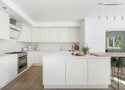 BRIGHT REFURBISHED VILLA FOR SALE IN EL ROSARIO, MARBELLA EAST