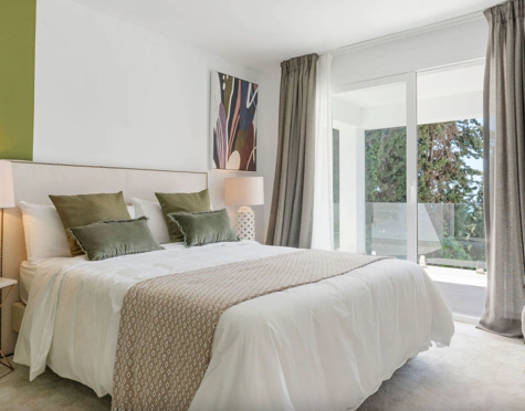 Villa for sale in El Rosario, Marbella Este