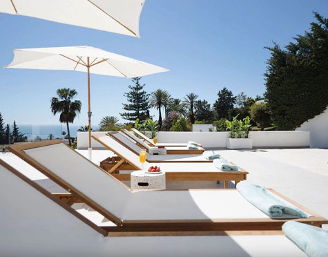Villa for sale in El Rosario, Marbella Este