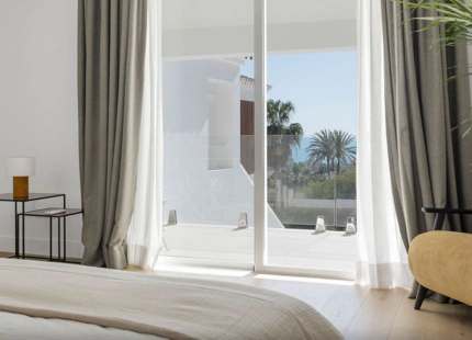 BRIGHT REFURBISHED VILLA FOR SALE IN EL ROSARIO, MARBELLA EAST