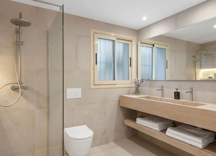 ELEGANTE APARTAMENTO EN PLANTA BAJA EN VENTA EN NUEVA ANDALUCÍA