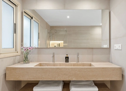 ELEGANTE APARTAMENTO EN PLANTA BAJA EN VENTA EN NUEVA ANDALUCÍA