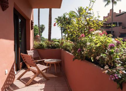 LUJOSO APARTAMENTO EN PRIMERA LINEA DE PLAYA EN VENTA EN ESTEPONA